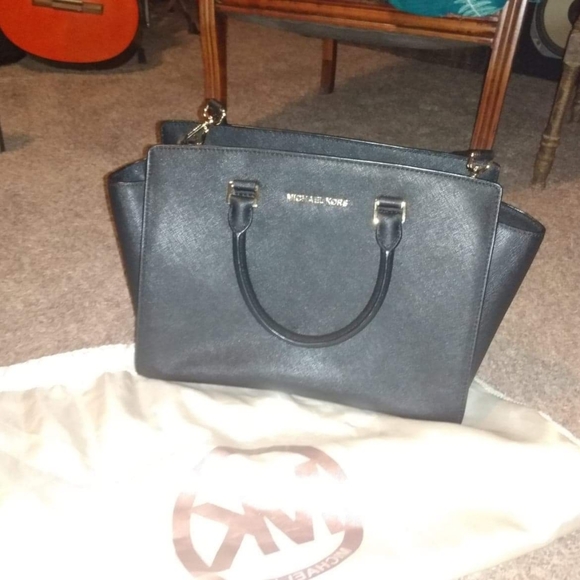 Michael Kors Selma Saffiano Leather Large Satchel - Picture 5 of 5